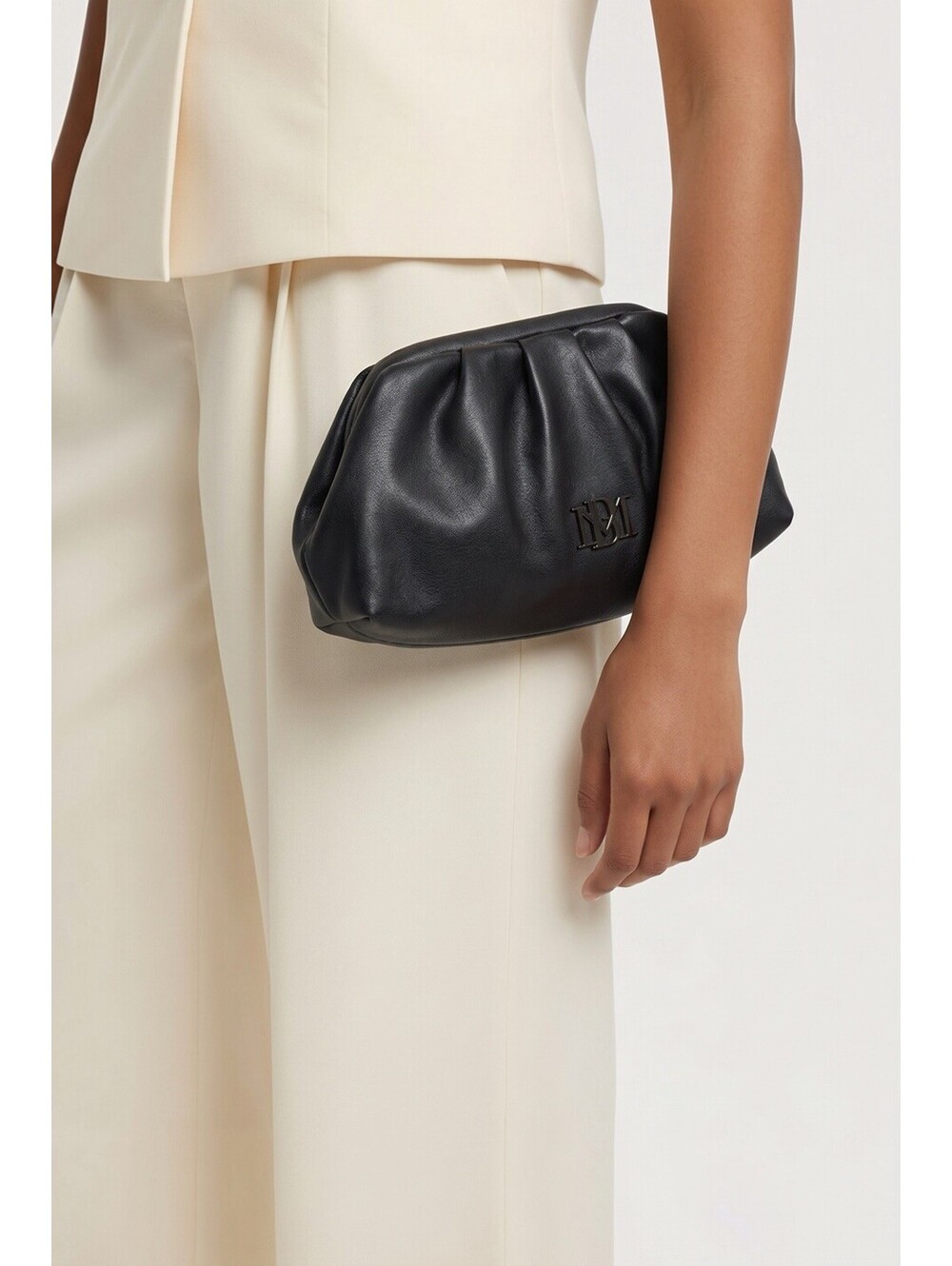Badgley Mischka Black Faux Leather Clutch Purse Hinge Close no Strap